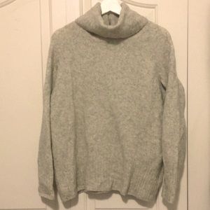 Aritzia Community cozy sweater